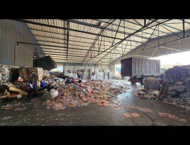 3,100M² WAREHOUSE FOR SALE IN JET PARK